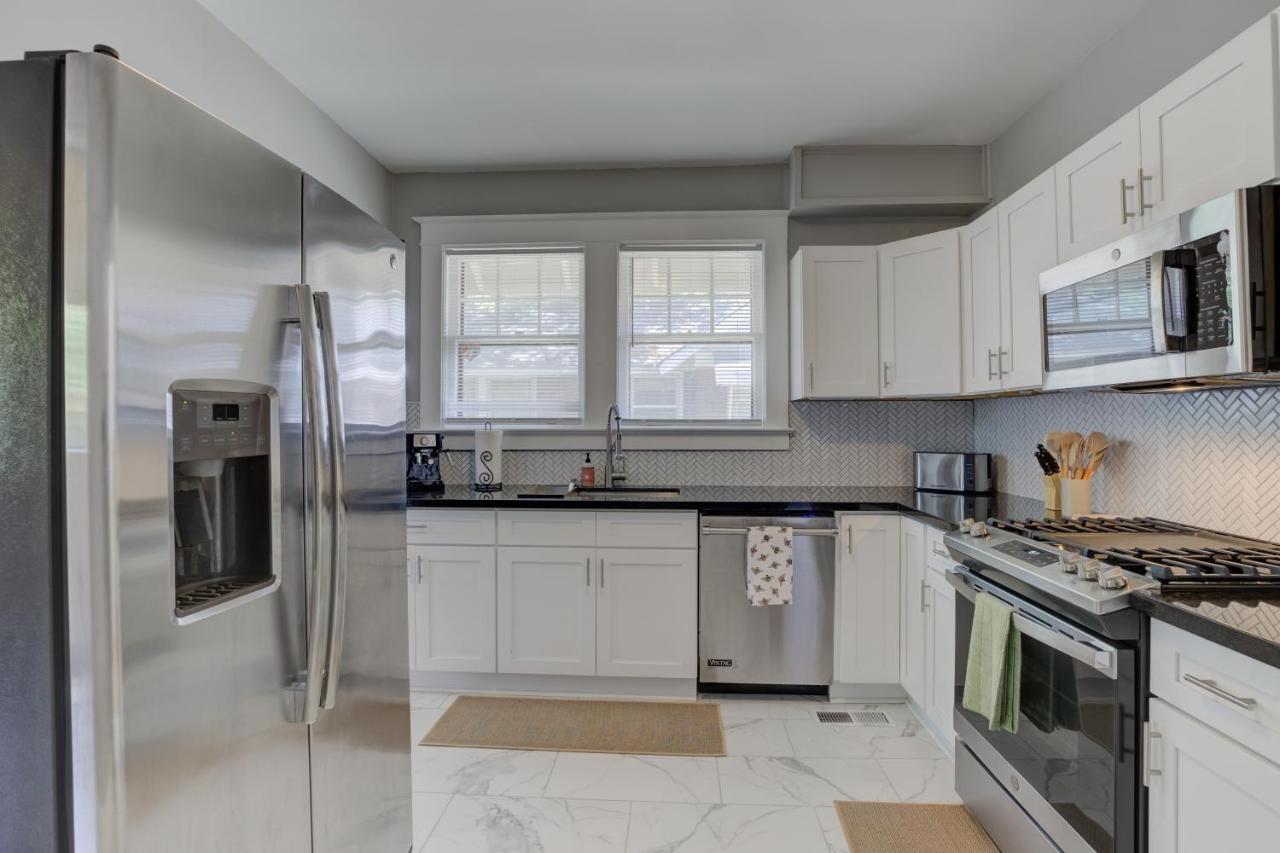 Spacious Bungalow With 6 Beds, Games, And Fire Pit - Close To Beale Street, Bbq, Graceland, & Liberty Bowl Memphis Eksteriør bilde